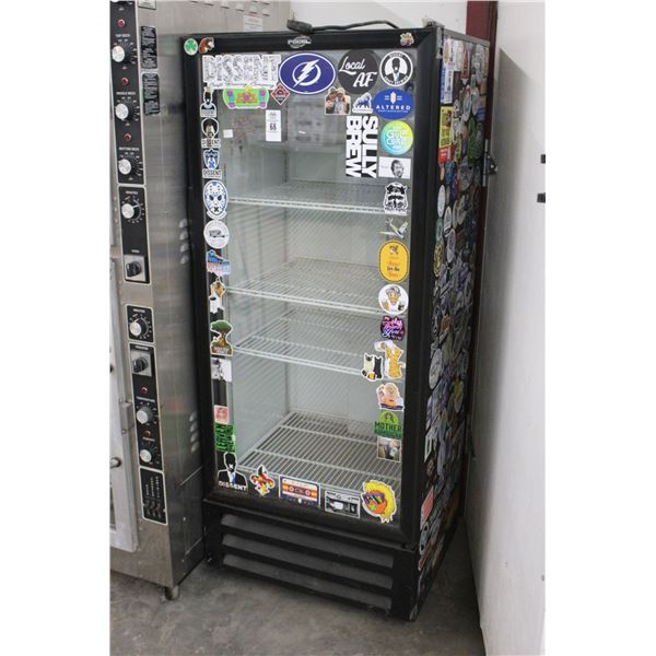 Fogel Mid Size Single Door Merchandiser - Needs Service (Did Not Get Cold)