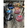 Image 1 : Chrome Padded Swivel Stools 6, Bucs/Star Wars, NFL/Others
