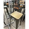 Image 2 : 6-Metal Backed w/Gator Skin Seat Bar Stools - 6 X $