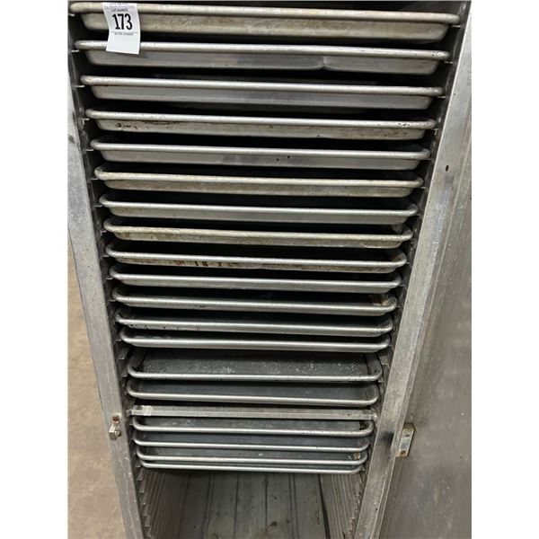 19-Full Sheet Pans - 19 X $