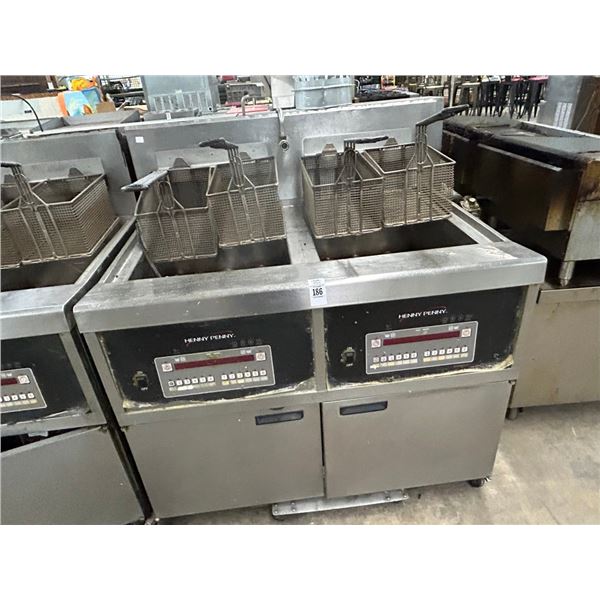 Henny Penny Gas Double Deep Fryer w/Digital R/O