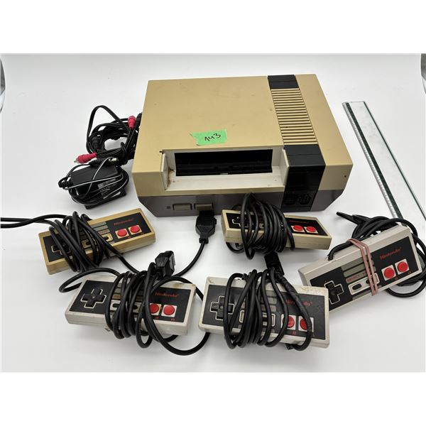 Nintendo NES Console Bundle – Controllers & Cables – Toaster Model