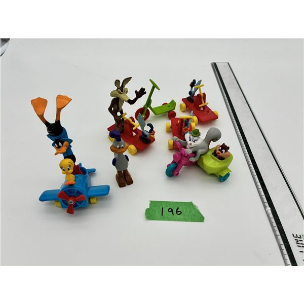 Looney Tunes Figure Lot (9)