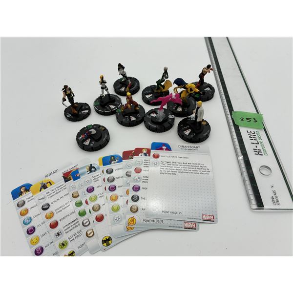 Lot of 10 Heroclix Marvel Super Heroes figures & Cards collectibles (Inc. Ant Man, Wasp, Speed)