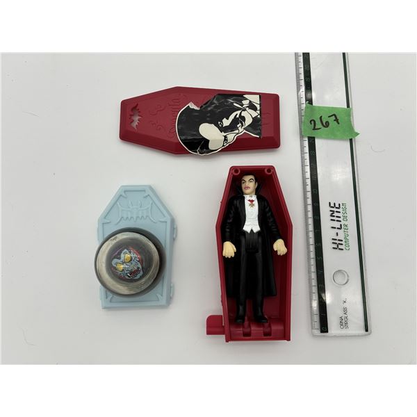 Vintage 1990s Burger King Universal Monster Dracula Kids Meal toy, collectibles (1997)