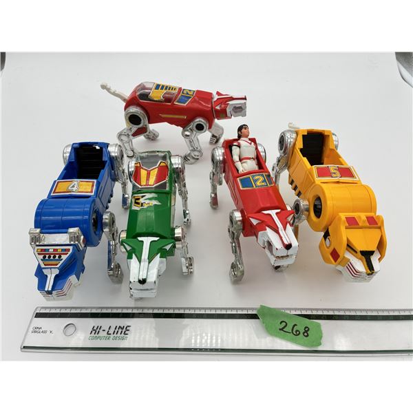 Lot of 5 Vintage 1980s Voltron Lion robots & Pilot figure (1984), collectibles