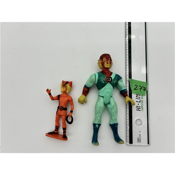 Vintage 1980s Thundercats Tygra 6 inches and Wily Kat 4 inches action figures, collectibles (1985)