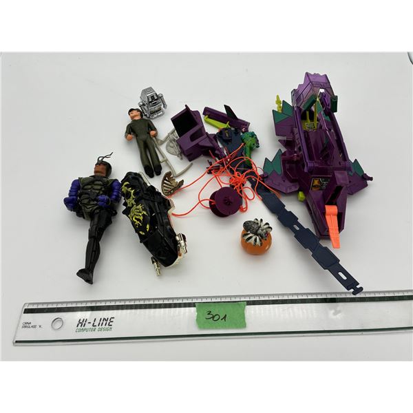 Kenner Sky Commanders Jackal Raider Vehicle w/ Figure (1980s)