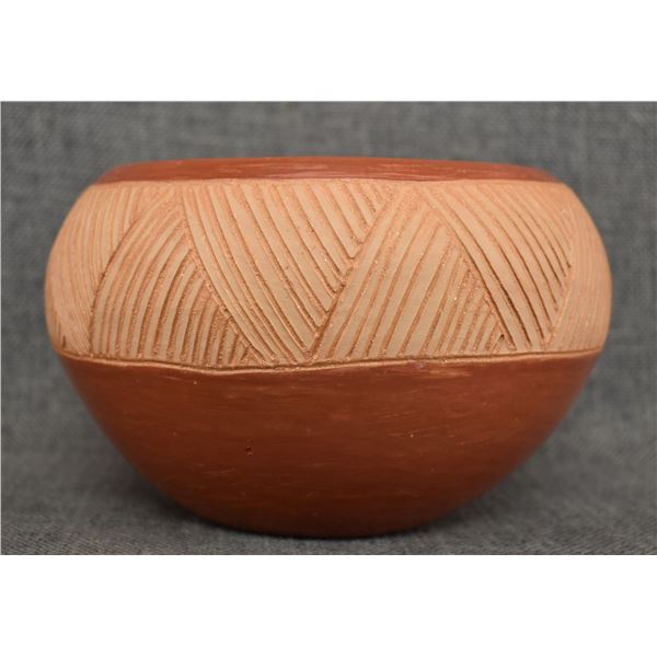 SAN JUAN POTTERY BOWL (ROSITA CATES)