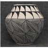 Image 1 : ACOMA POTTERY VASE (EVENING STAR)