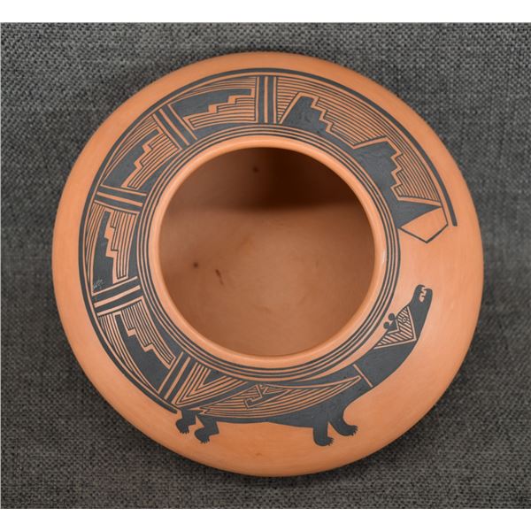 SANTO DOMINGO POTTERY JAR (MARK WAYNE GARCIA)