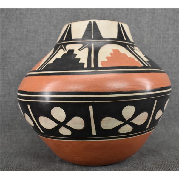 SANTO DOMINGO POTTERY OLLA (PAULITO PACHECO)