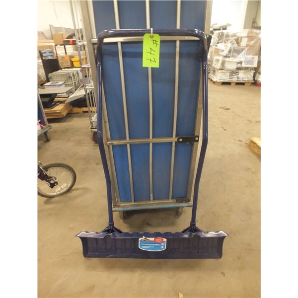 Xtra Wide Snow Shovel