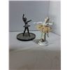 Image 2 : Vintage "Piano" Jewelry Music Box, Ballerina Figurines