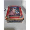 Image 3 : Holland Inspired Porcelain Ornaments, Christmas Tin