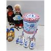 Image 2 : Assorted Dutch Inspired Ornaments & Keychains, Tin