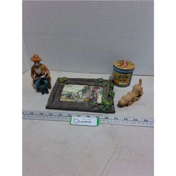 (4) Vintage Inspired Ornamental Decor, Tin