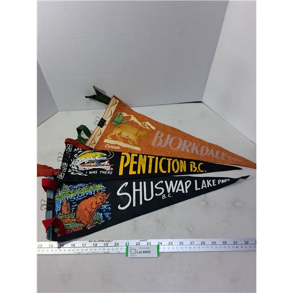 (3) Vintage Felt Pennants w/Clips