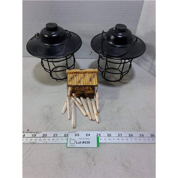 Pair of Solar Hanging Lights & Windchime