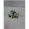 Image 3 : Porcelain Cat & Mouse Shaker Set