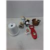 Image 3 : Assorted Memorabilia & Porcelain/Resin Ornaments