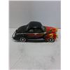 Image 2 : ERTL "American Graffiti" Diecast 1:18 1940 Ford Sedan