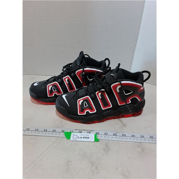 Pair of Unused Nike "Air Jordan" Court Shoes - Size 9.5