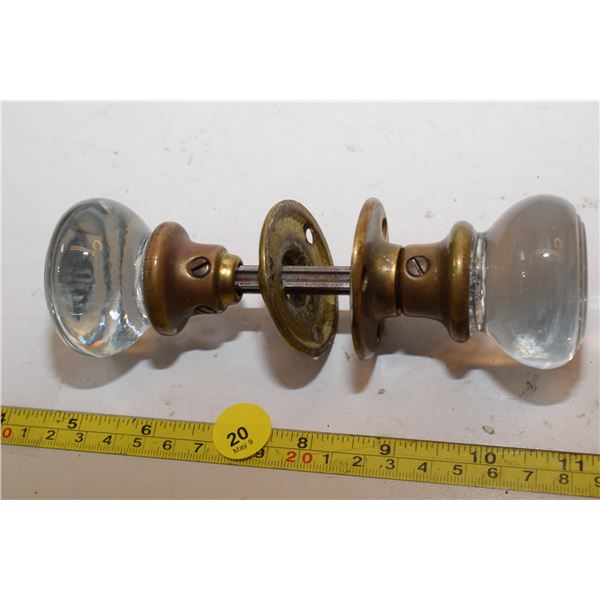 Antique Glass Doorknob Set