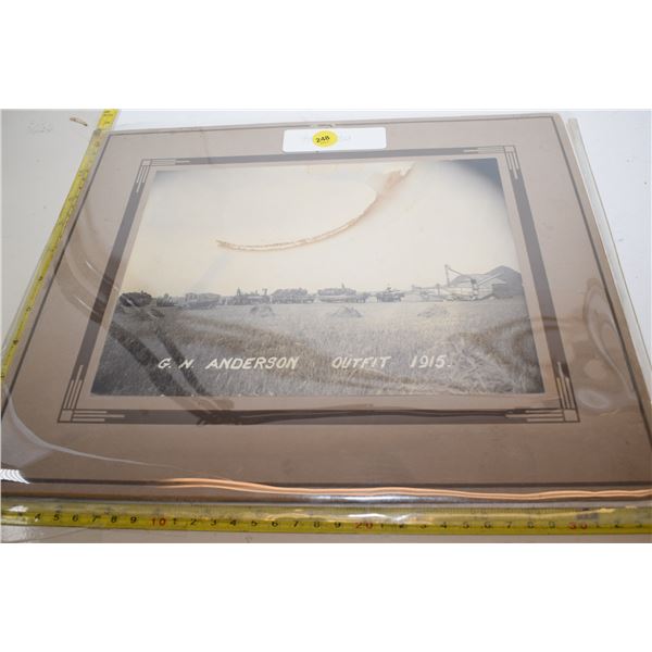 1915 Threshing Crew Photo