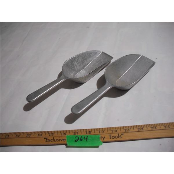 (2) Aluminum Scoops