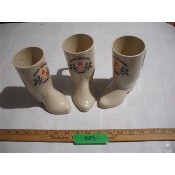 (3) 1986 Disneyland Golden Horseshoe Collector Cups