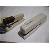 Image 2 : (2) Vintage Staplers(Bates 320, Swinshine545) W/ Staples