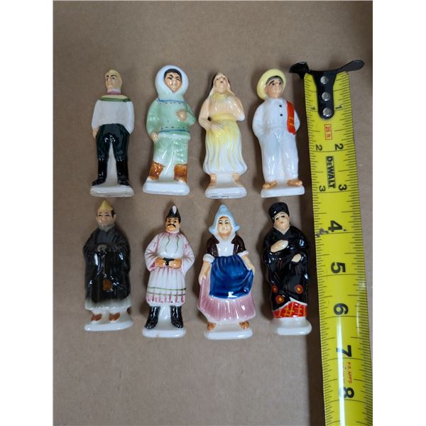 (8) Tender leaf Tea People of The World Figures