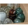Image 5 : 17 Glass Insulators and 2 Wooden Pegs.