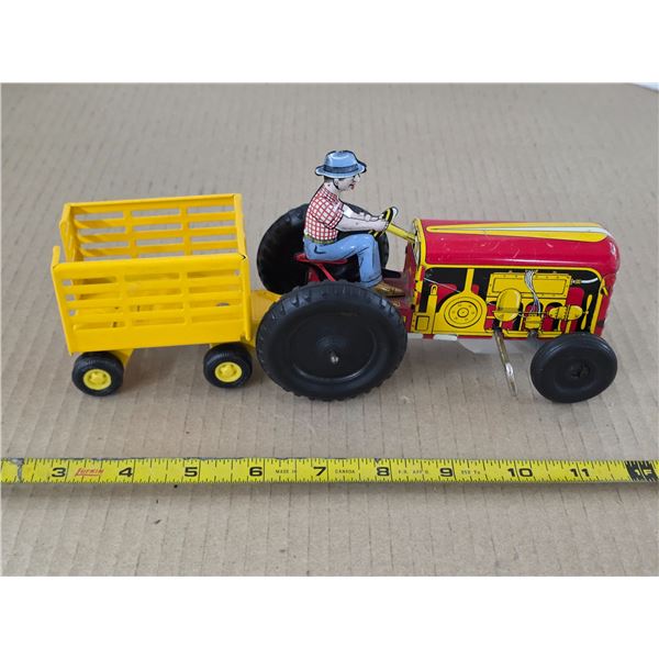 wind up tractor and trailer-9"L