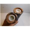Image 5 : SAVONA CANADA FAUX WOOD SALT AND PEPPER SET