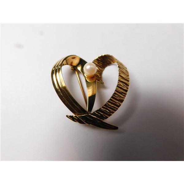 8K GOLD HEART AND PEARL BROACH 2.8g