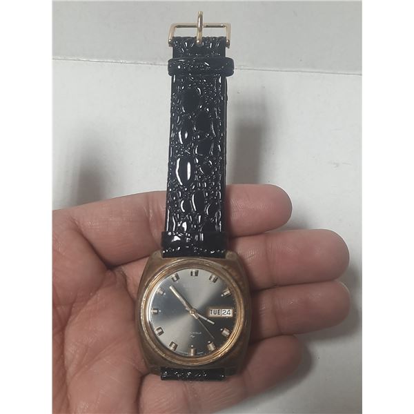 VINTAGE SEIKO 7006-7119 AUTO, DAY/DATE @ 3, RUNS