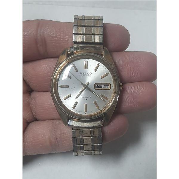 VINTAGE SEIKO 7006-8007 AUTO, DAY/DATE @ 3, RUNS