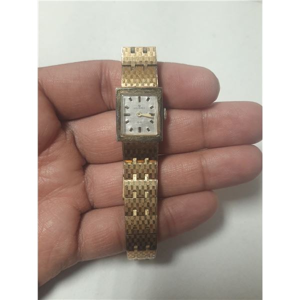 NICE VINTAGE LADIES HELBROS WATCH, MAN WIND , RUNS