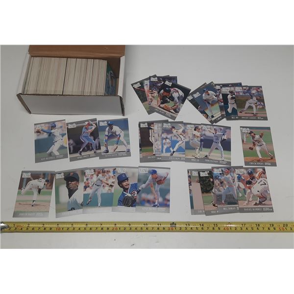 VINTAGE 91 FLEER BASEBALL CARDS 500+