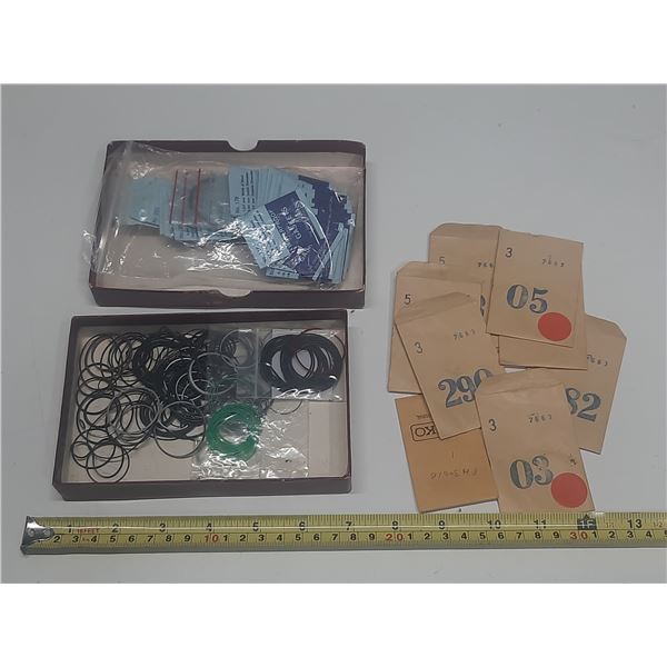 ASSORTMENT OF WATCH GASKETS