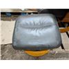 Image 3 : Cushion Brown/Greyish Wood Base Swivel Chair w/ Foot rest Stool (Chair 43x26x31")