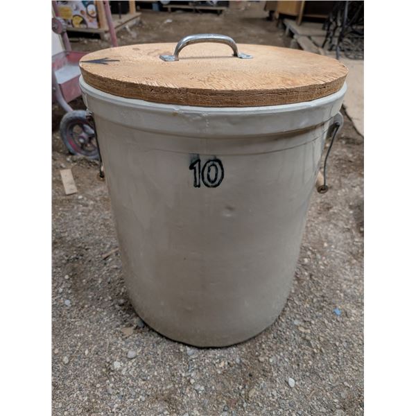 10 Gal Crock w/ handles and Wood Lid (20"H)