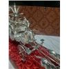 Image 7 : Silver chariot with driver and horses. The item comes in a protective case. The item is hand crafted
