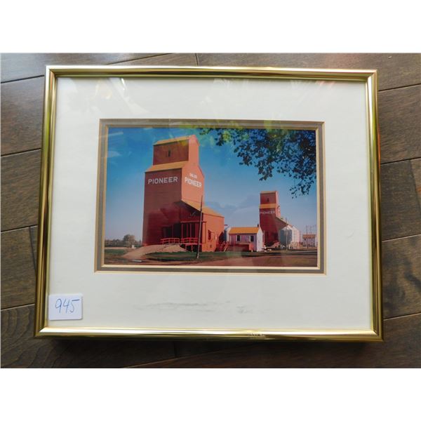 OSLER SASK POOL ELEVATOR PHOTO BY, C W HARRIS