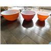 Image 1 : SET OF THREE PYREX, AUTUMN HARVEST, NESTING MIXING BOWLS