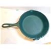 Image 2 : COUNTRY GARDEN HAND PAINTED CAST IRON FRYING PAN