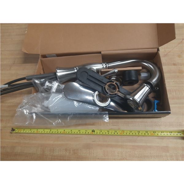 Kitchen Faucet Set. (Used).