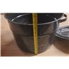 Image 6 : Collection of household items, including a large black cooking pot with a lid, a silver laminator, a